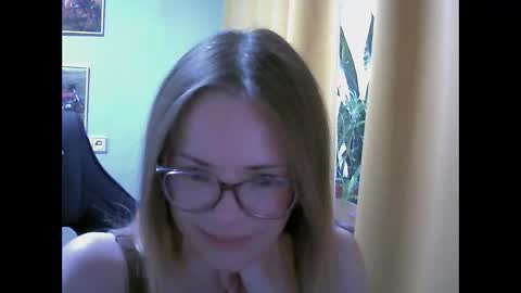 Snapshot of sea_dream chatting on September 2025 04:17:02 AM SEA Dream online show from September 2025 04:17:02 AM