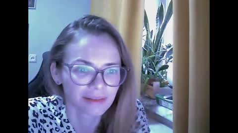 Snapshot of sea_dream chatting on October 2025 03:40:02 AM SEA Dream online show from October 2025 03:40:02 AM