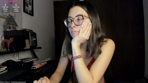 Snapshot of seahotseason chatting on October 2025 12:52:02 AM Aria Independent model online show from October 2025 12:52:02 AM