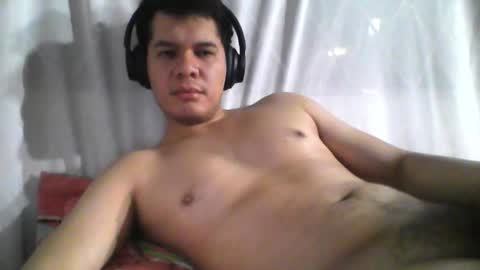 Snapshot of seb5758 chatting on November 2025 11:26:02 PM Seb online show from November 2025 11:26:02 PM