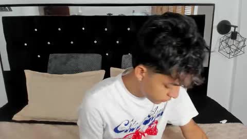 Sebastian Alvarez online show from October 2025 02:07:01 PM