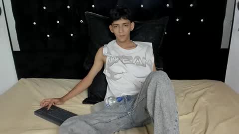 Sebastian Alvarez online show from March 2026 01:33:01 AM