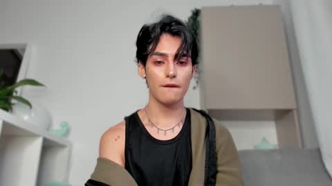 sebastian online show from February 2025 09:53:02 PM