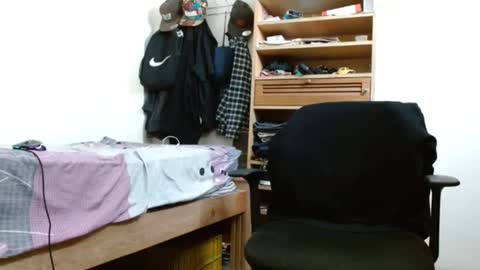 Snapshot of sebasslops chatting on February 2025 07:57:02 PM Sebas online show from February 2025 07:57:02 PM