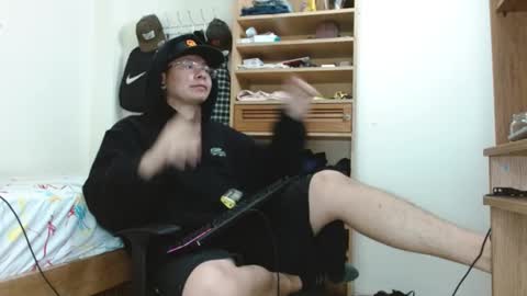 Snapshot of sebasslops chatting on February 2025 11:41:02 PM Sebas online show from February 2025 11:41:02 PM