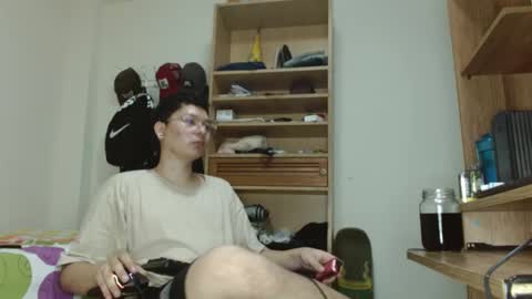 Snapshot of sebasslops chatting on February 2025 04:13:02 PM Sebas online show from February 2025 04:13:02 PM