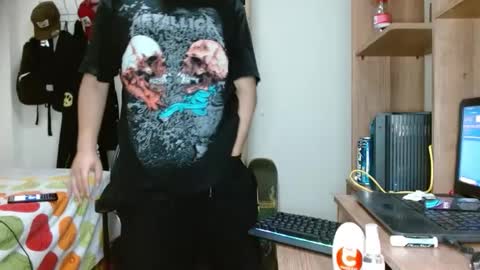 Snapshot of sebasslops chatting on February 2025 05:09:01 AM Sebas online show from February 2025 05:09:01 AM