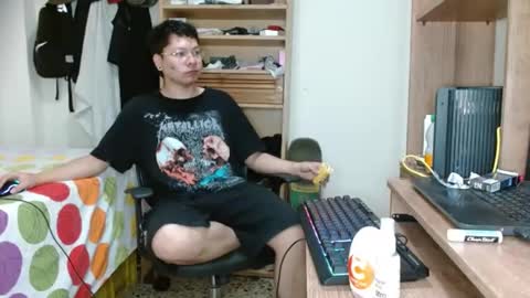 Snapshot of sebasslops chatting on February 2025 07:05:02 PM Sebas online show from February 2025 07:05:02 PM