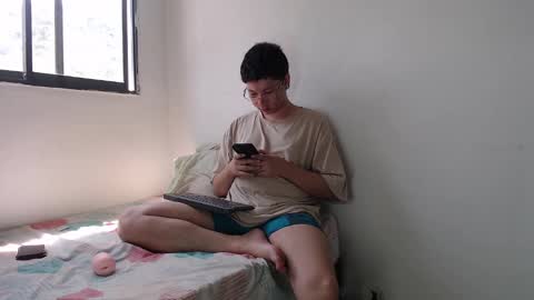 Snapshot of sebasslops chatting on March 2025 03:59:01 PM Sebas online show from March 2025 03:59:01 PM