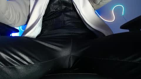 Sebastian online show from November 2025 10:15:02 AM