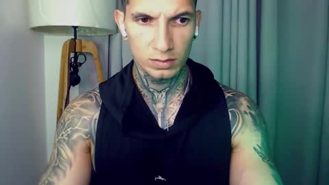 Sebastian online show from November 2025 12:54:02 AM