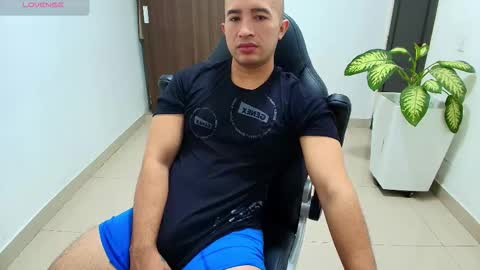 juan  sebastian online show from November 2025 01:56:02 PM