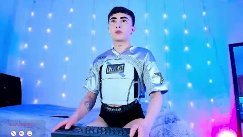 Snapshot of sebastianhilton chatting on June 2026 10:14:02 PM . INDEPENDENT MODEL online show from June 2026 10:14:02 PM