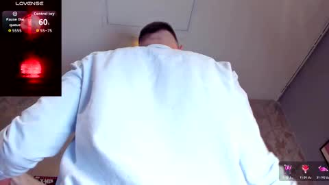  Sebastian  online show from November 2025 07:27:01 PM