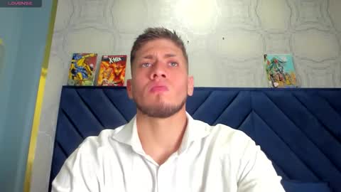  Sebastian  online show from November 2025 06:52:01 PM