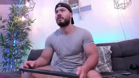 Instagram jeanpaulfit  online show from March 2025 01:51:01 PM