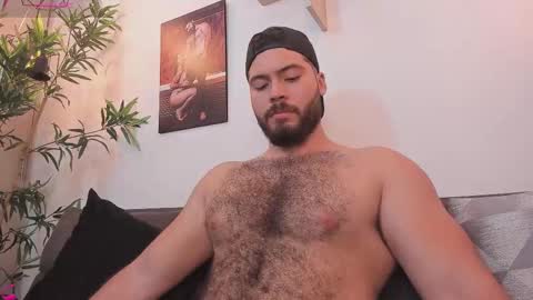 Instagram jeanpaulfit  online show from December 2025 11:24:01 PM