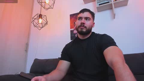 Instagram jeanpaulfit  online show from February 2026 06:18:01 PM