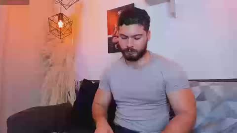 Instagram jeanpaulfit  online show from March 2026 11:33:01 PM