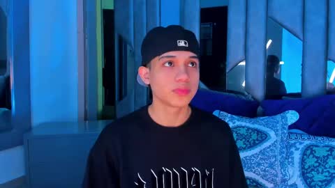 Sebastian online show from September 2025 08:09:01 PM