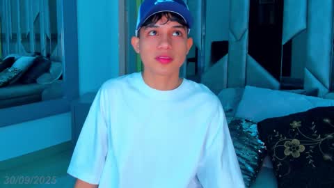 Sebastian online show from October 2025 08:04:01 PM