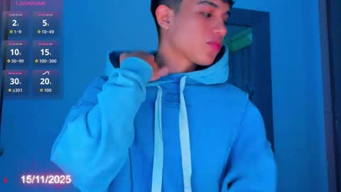 Sebastian online show from November 2025 09:00:02 PM