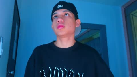 Sebastian online show from November 2025 08:24:02 PM