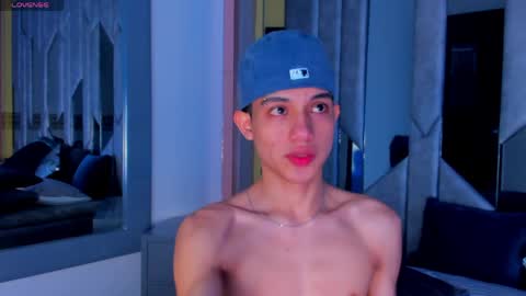 Snapshot of sebax_00 chatting on May 2026 08:27:02 PM Sebastian online show from May 2026 08:27:02 PM