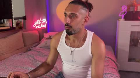 Secret Lovers online show from June 2026 04:50:02 PM