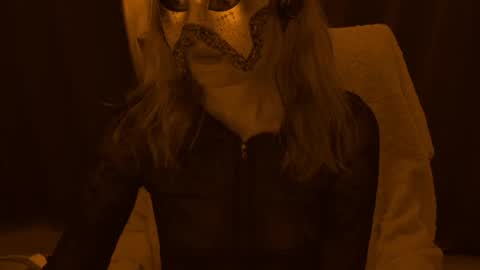 Anni online show from April 2026 09:04:02 PM