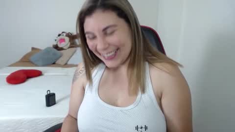 Secret Bella online show from April 2026 12:14:01 PM