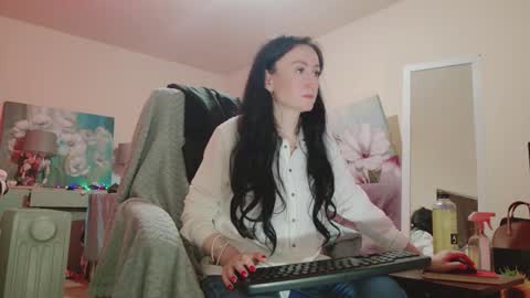 Mariot  Mery for short ..never call me PET NAMES in FREECHAT mom momy baby or sweety  online show from February 2026 10:40:02 AM