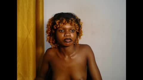 seductive_sugar247 online show from June 2026 04:12:01 PM