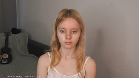 Snapshot of seebunny chatting on June 2026 04:31:01 PM See Its honey bunny im Lana online show from June 2026 04:31:01 PM