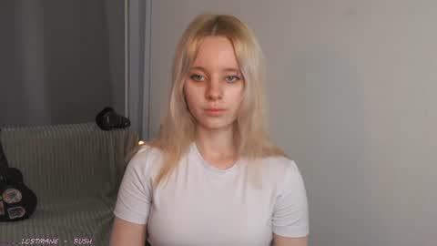Snapshot of seebunny chatting on July 2026 04:11:01 PM See Its honey bunny im Lana online show from July 2026 04:11:01 PM