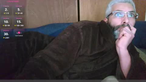 Snapshot of seewolf1000 chatting on December 2024 02:37:01 PM seewolf1000 online show from December 2024 02:37:01 PM