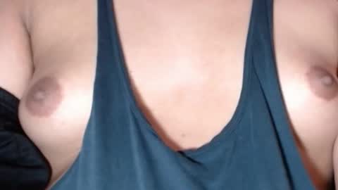 Snapshot of selda_ chatting on December 2024 06:38:01 PM Selda online show from December 2024 06:38:01 PM