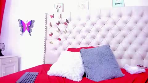 selena_beautyy online show from February 2026 10:19:01 PM