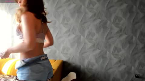 Snapshot of selena_rase chatting on October 2025 03:17:01 AM Selena online show from October 2025 03:17:01 AM