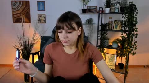 Selena ntmy online show from January 2025 01:36:02 PM