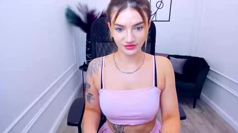 selenaemoore online show from September 2025 04:58:02 AM