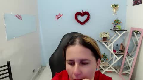 Snapshot of selene_mom chatting on March 2026 07:09:01 PM selene online show from March 2026 07:09:01 PM