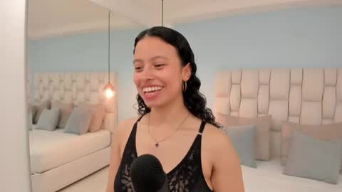 Snapshot of selene_rousse chatting on September 2025 02:55:01 AM Selene Rousse online show from September 2025 02:55:01 AM