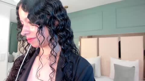 Snapshot of selene_rousse chatting on September 2025 03:10:01 AM Selene Rousse online show from September 2025 03:10:01 AM