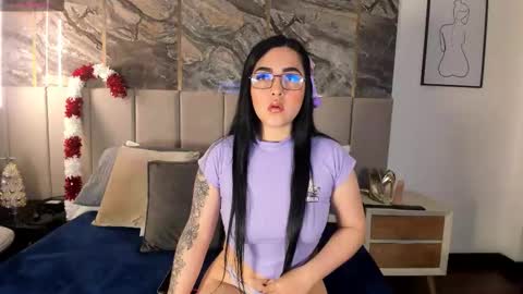 Snapshot of selene_shay chatting on November 2025 12:19:02 PM Selene online show from November 2025 12:19:02 PM