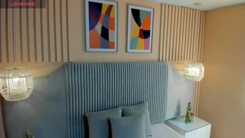 Selene online show from February 2025 07:02:01 PM