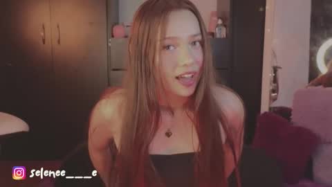 selene online show from January 2025 04:15:01 AM