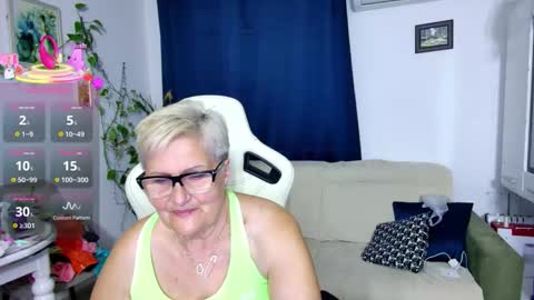 Selenna online show from April 2026 05:19:02 PM