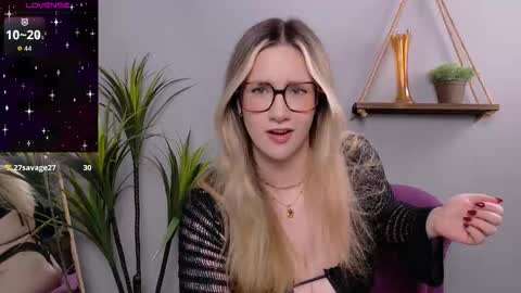 Selina Mae online show from December 2025 04:22:01 AM