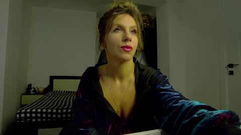 Snapshot of sellena_angels chatting on April 2026 02:40:01 PM sellena_angels online show from April 2026 02:40:01 PM